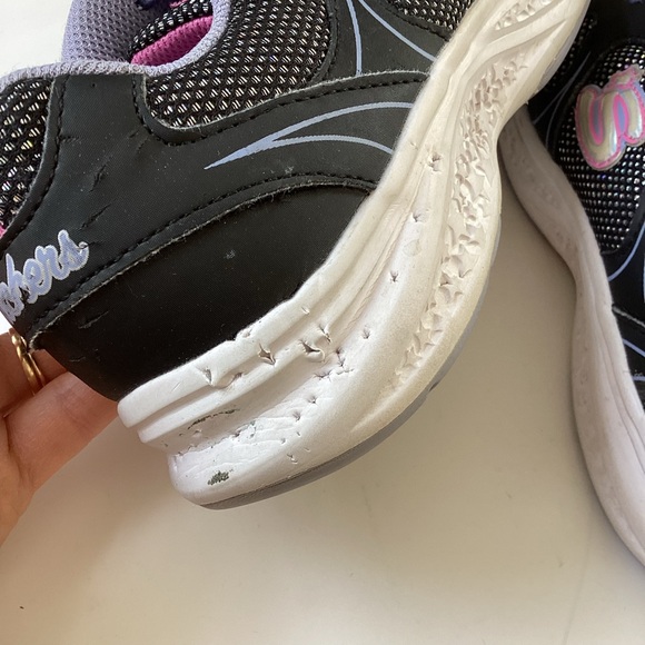 SKECHERS glittery/ metallic sneakers (#3s345) - Picture 8 of 9